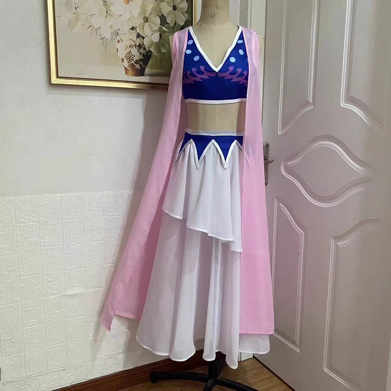 Nieuwe naamgeving cosplay kost - Party Games Name recensie en prijs