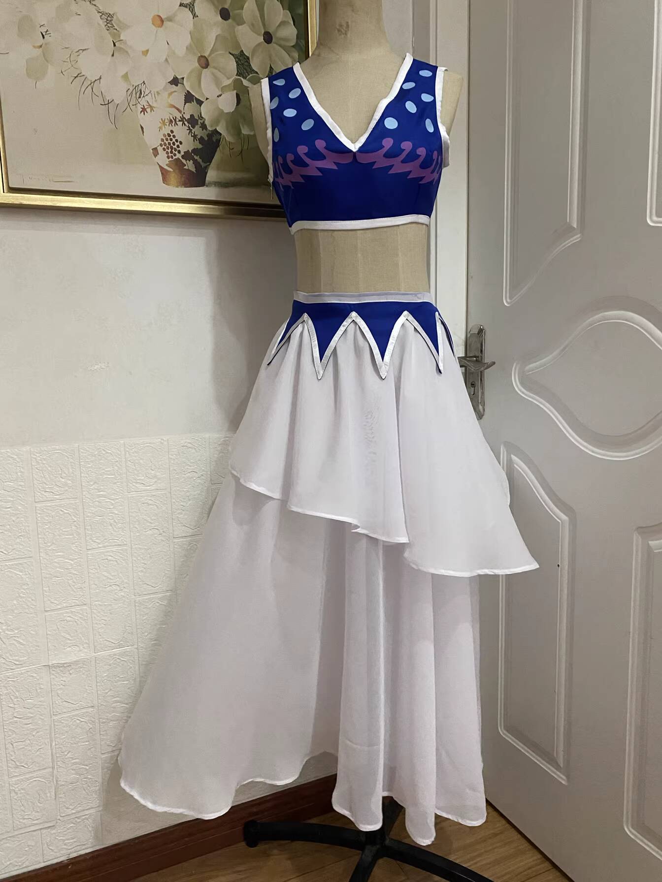 Nieuwe naamgeving cosplay kost - Party Games Name recensie en prijs